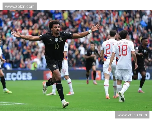 燃情绿茵传奇:世界杯赛场上的荣耀与热血故事 燃情绿茵传奇:世界杯赛场上的荣耀与热血故事